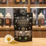 flores de manzanilla en pirámides